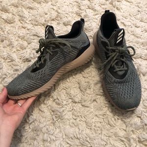 Adidas Alpha Bounce